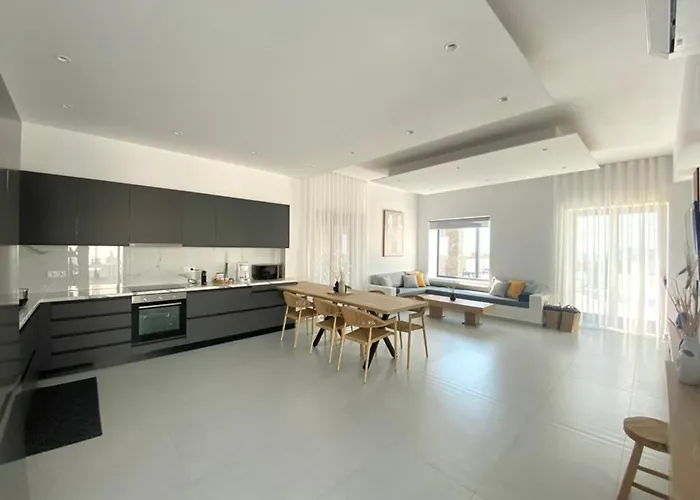 Gbr 2 - Golden Residences Villa *