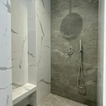 Gbr 2 - Golden Residences Villa