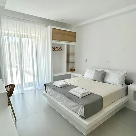 Gbr 2 - Golden Residences Chrisi Akti (Paros)